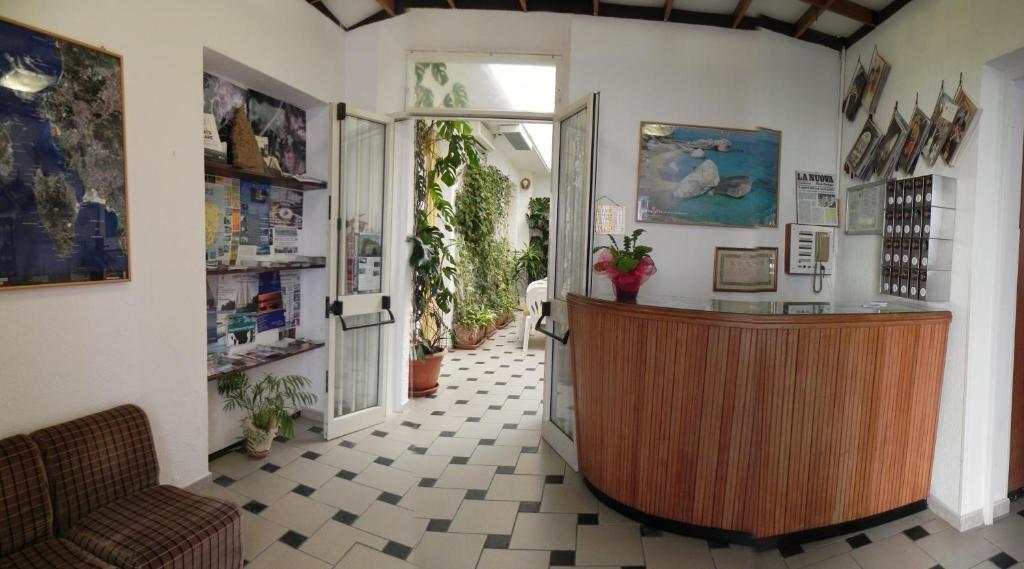 Hotel Fjby Калазета Екстериор снимка